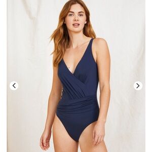 Garnett Hill Ruched Crossover One Piece Dark Navy swimsuit size 8